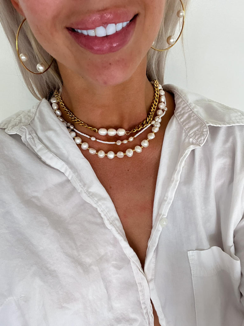 Glam Pearl Necklace